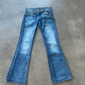 Classic Chip and Pepper denim. Length has been altered for the petites.